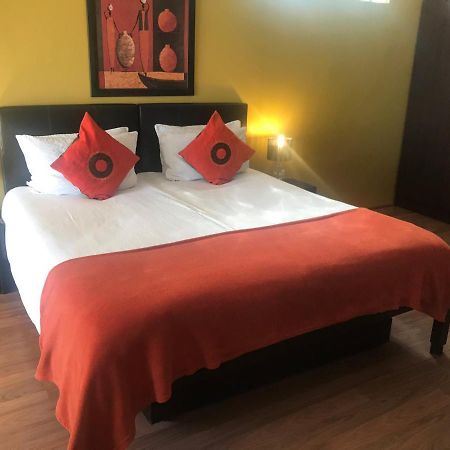 Haus Holzapfel Hotel Бофорт Уест Екстериор снимка