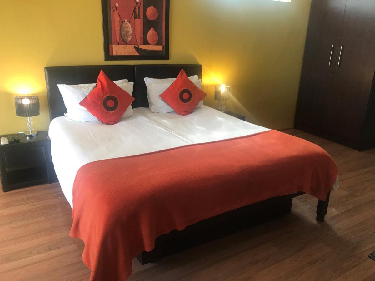 Haus Holzapfel Hotel Бофорт Уест Екстериор снимка