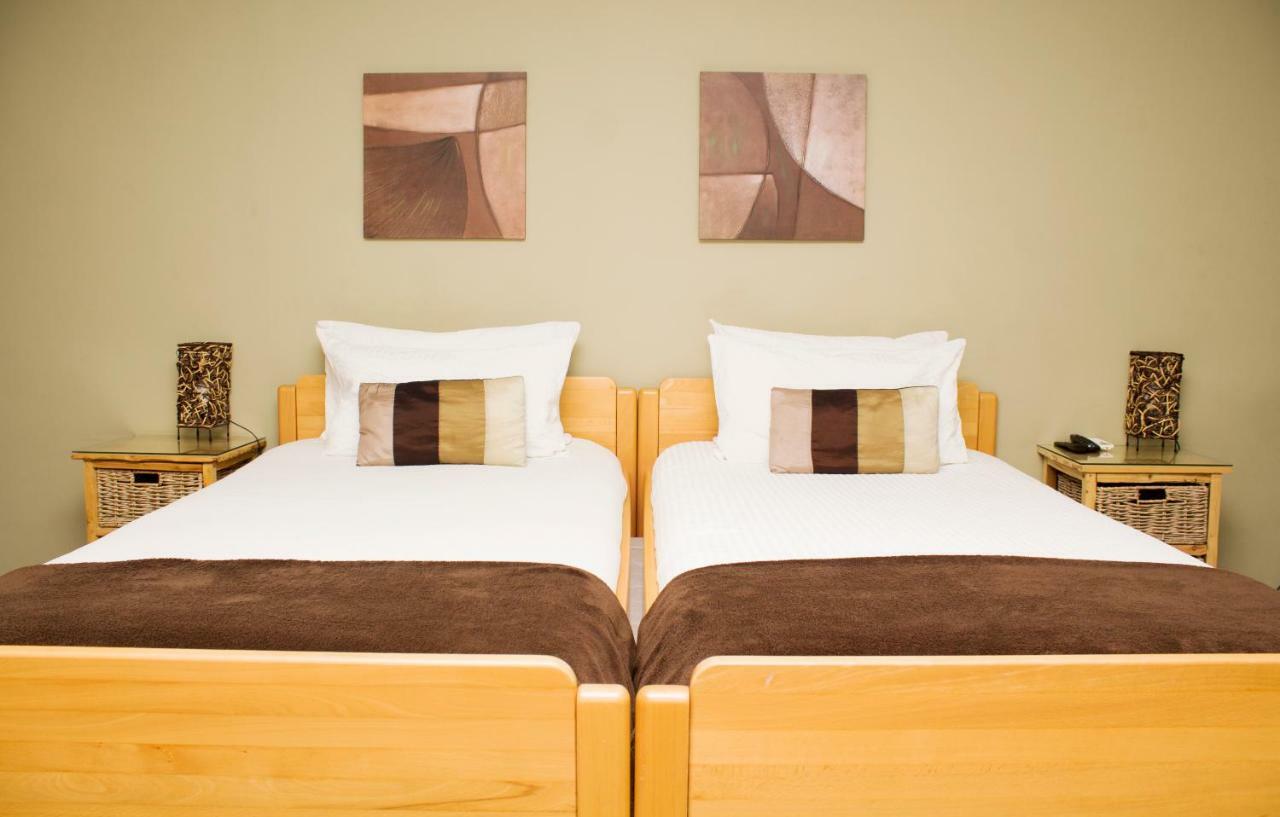 Haus Holzapfel Hotel Бофорт Уест Екстериор снимка