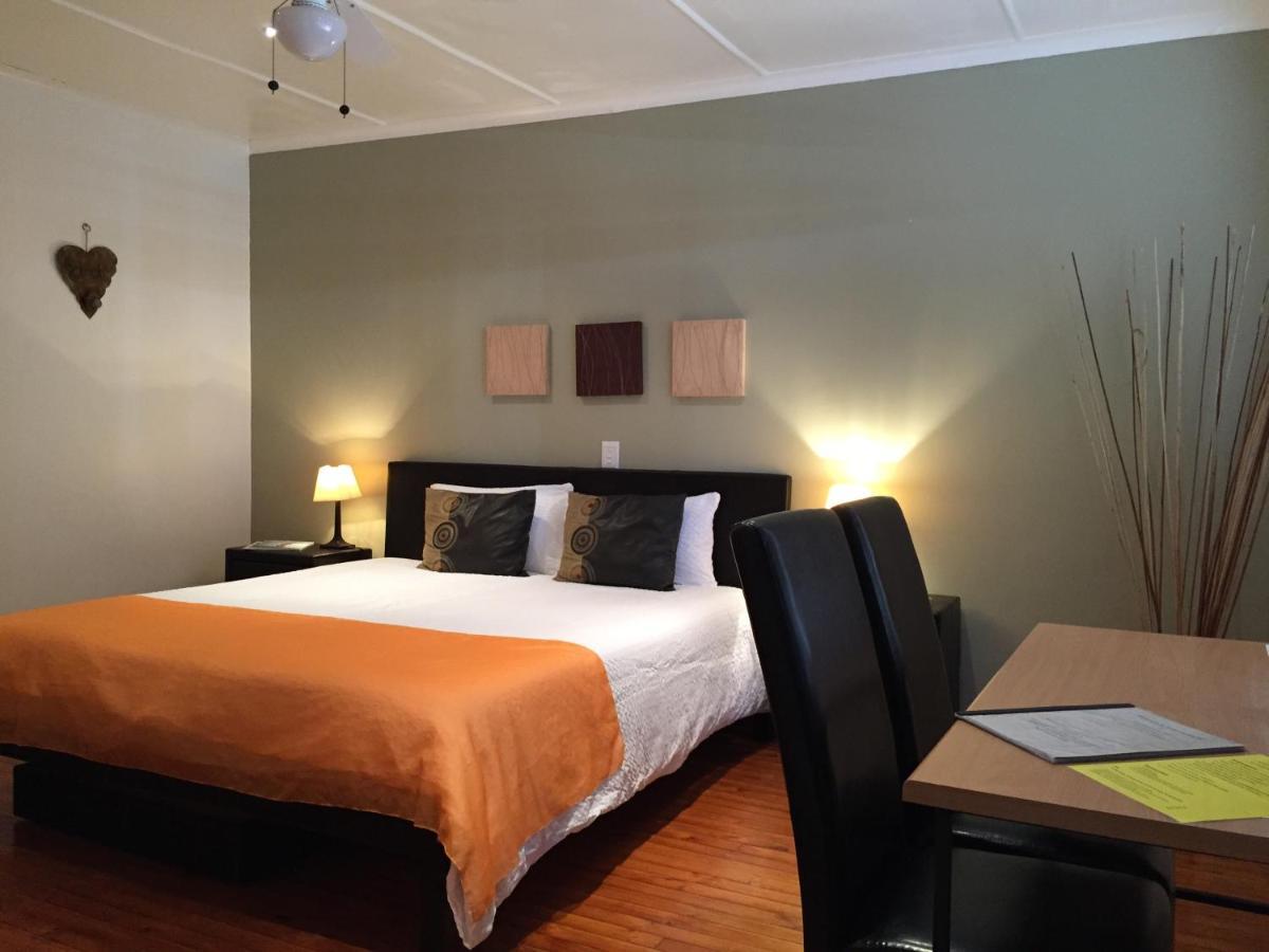 Haus Holzapfel Hotel Бофорт Уест Екстериор снимка