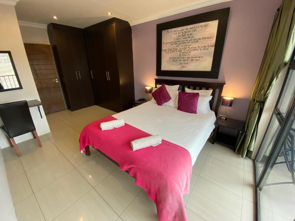 Haus Holzapfel Hotel Бофорт Уест Екстериор снимка
